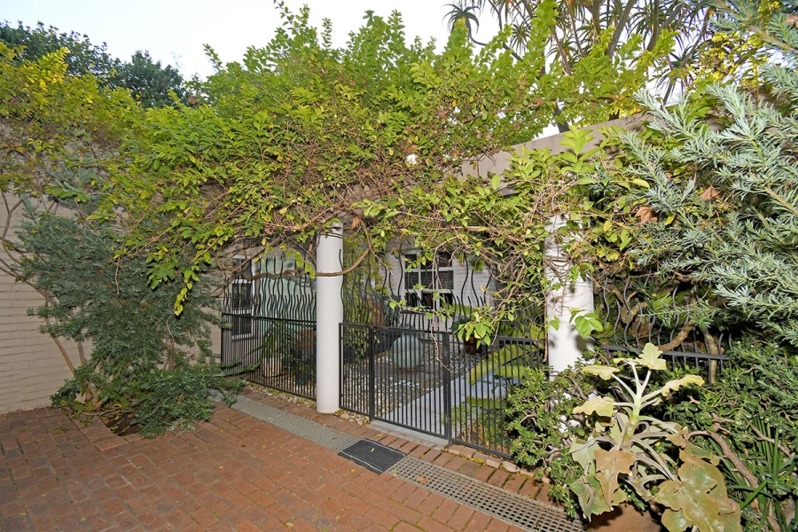 4 Bedroom Property for Sale in Atholl Gauteng