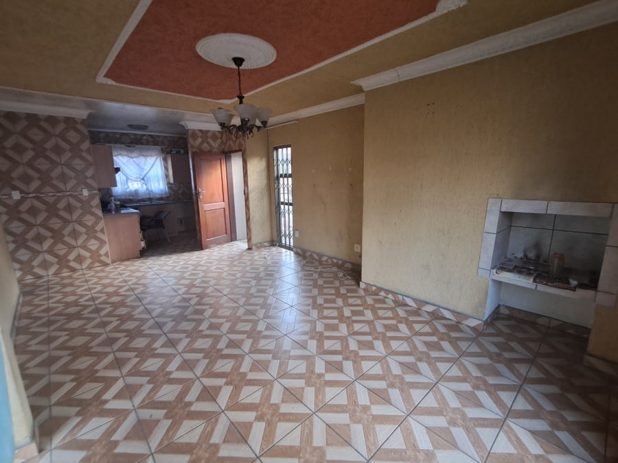 2 Bedroom Property for Sale in Vanderbijlpark SE 10 Gauteng