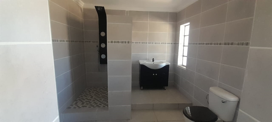 4 Bedroom Property for Sale in Helderstrome AH Gauteng