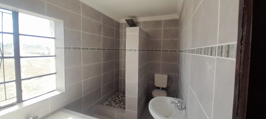 4 Bedroom Property for Sale in Helderstrome AH Gauteng