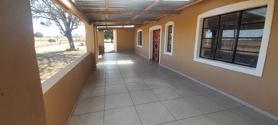 4 Bedroom Property for Sale in Helderstrome AH Gauteng