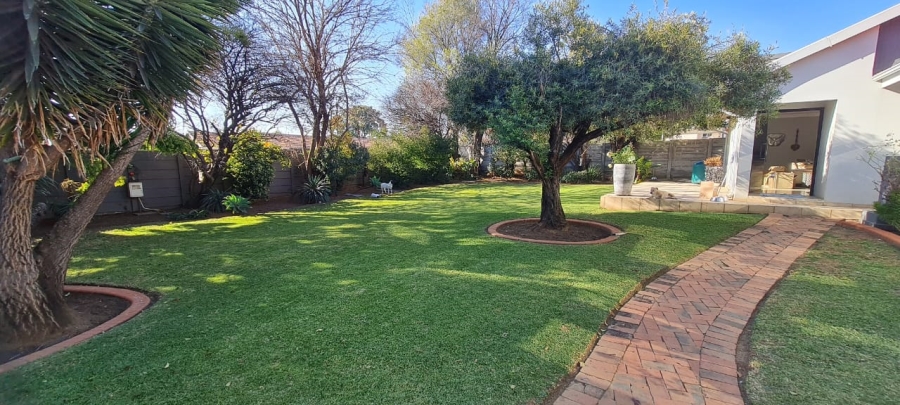 To Let 3 Bedroom Property for Rent in Eden Glen Gauteng