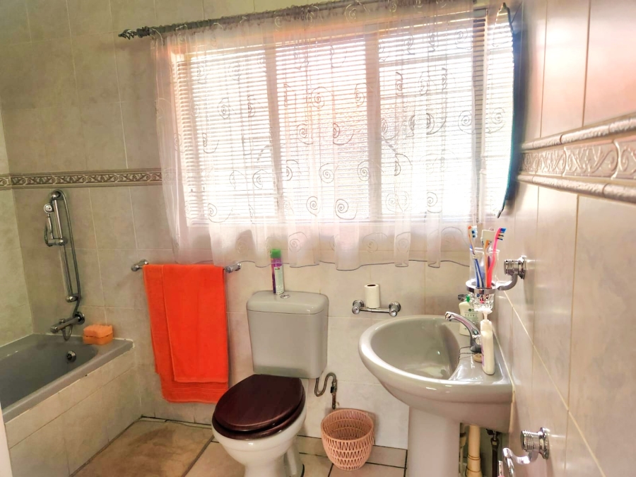 3 Bedroom Property for Sale in Doringkloof Gauteng