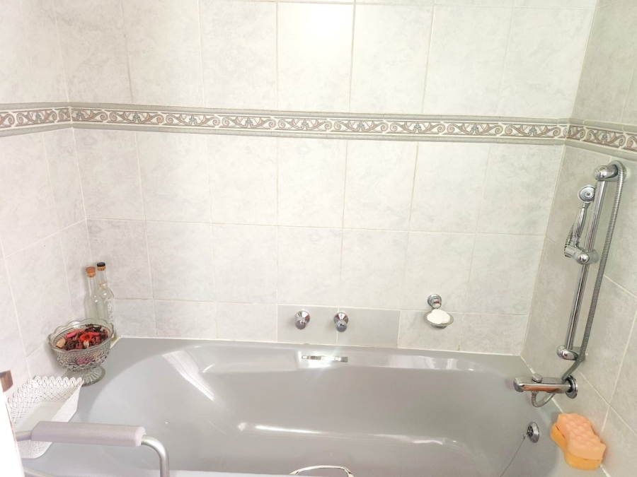 3 Bedroom Property for Sale in Doringkloof Gauteng