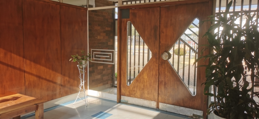 2 Bedroom Property for Sale in Monument Gauteng