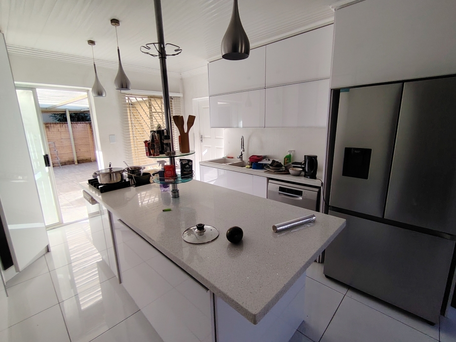 2 Bedroom Property for Sale in Willow Park Manor Gauteng