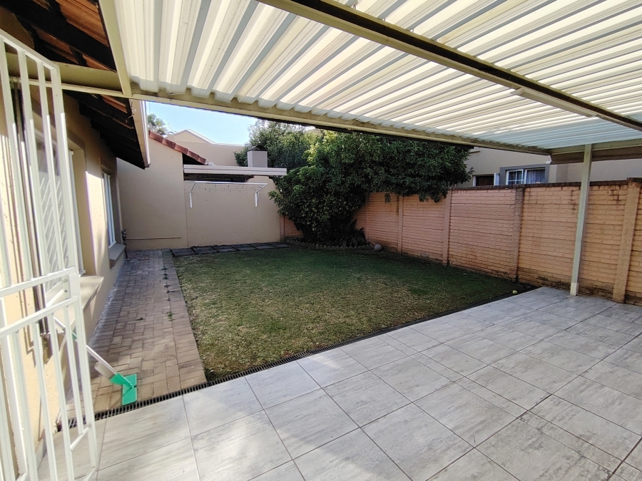 2 Bedroom Property for Sale in Willow Park Manor Gauteng