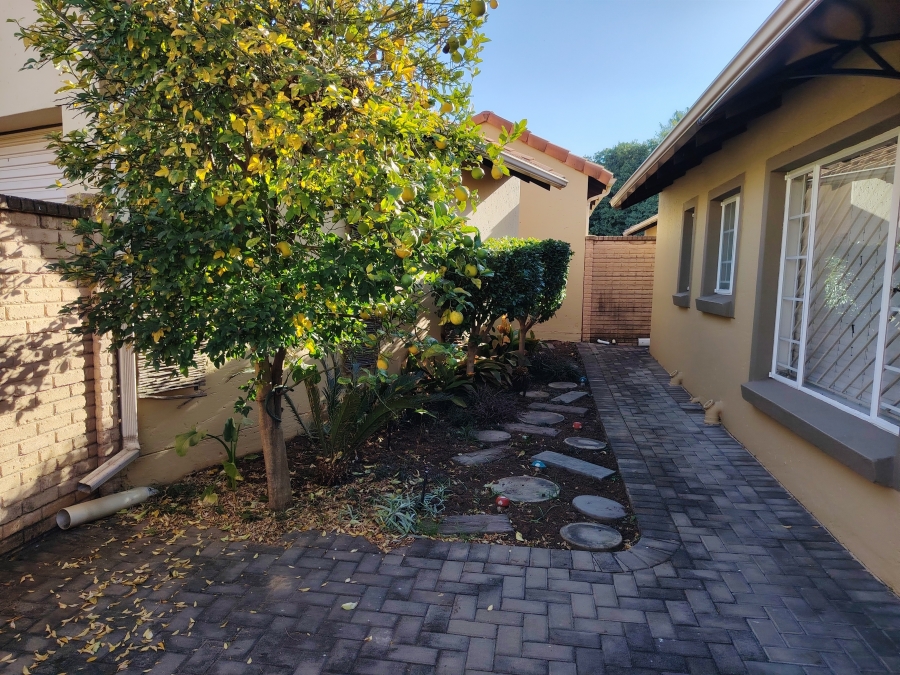 2 Bedroom Property for Sale in Willow Park Manor Gauteng