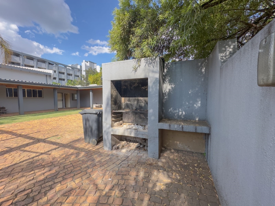 2 Bedroom Property for Sale in Menlyn Gauteng