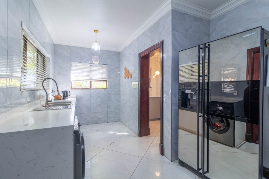 To Let 4 Bedroom Property for Rent in Bedfordview Gauteng