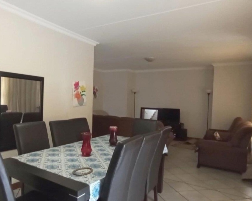 3 Bedroom Property for Sale in Willow Park Manor Gauteng