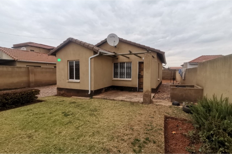 To Let 3 Bedroom Property for Rent in Protea Glen Gauteng