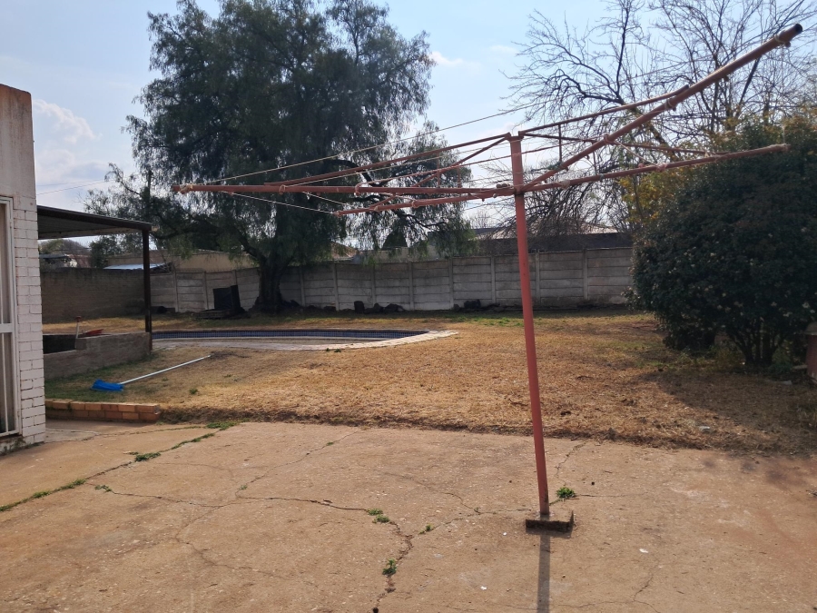 To Let 3 Bedroom Property for Rent in Discovery Gauteng
