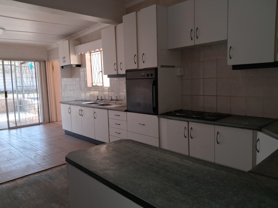 To Let 3 Bedroom Property for Rent in Discovery Gauteng