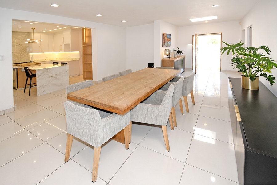 4 Bedroom Property for Sale in Benmore Gardens Gauteng