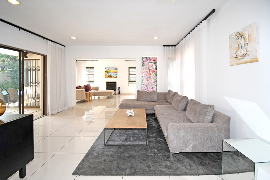 4 Bedroom Property for Sale in Benmore Gardens Gauteng