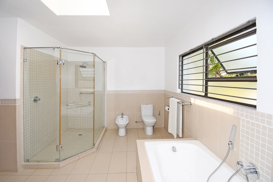 4 Bedroom Property for Sale in Benmore Gardens Gauteng