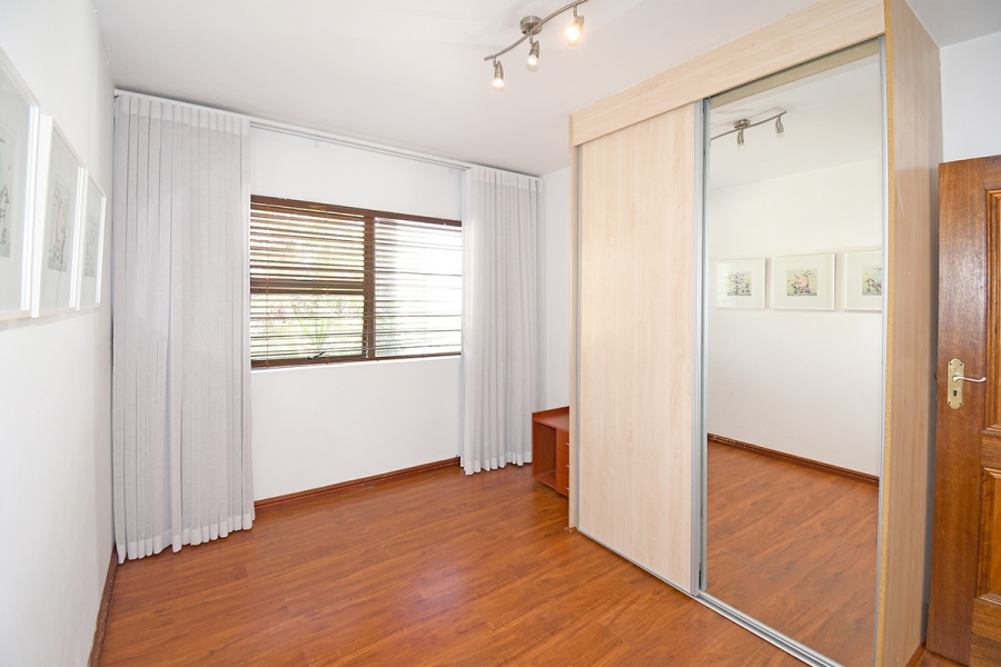 4 Bedroom Property for Sale in Benmore Gardens Gauteng