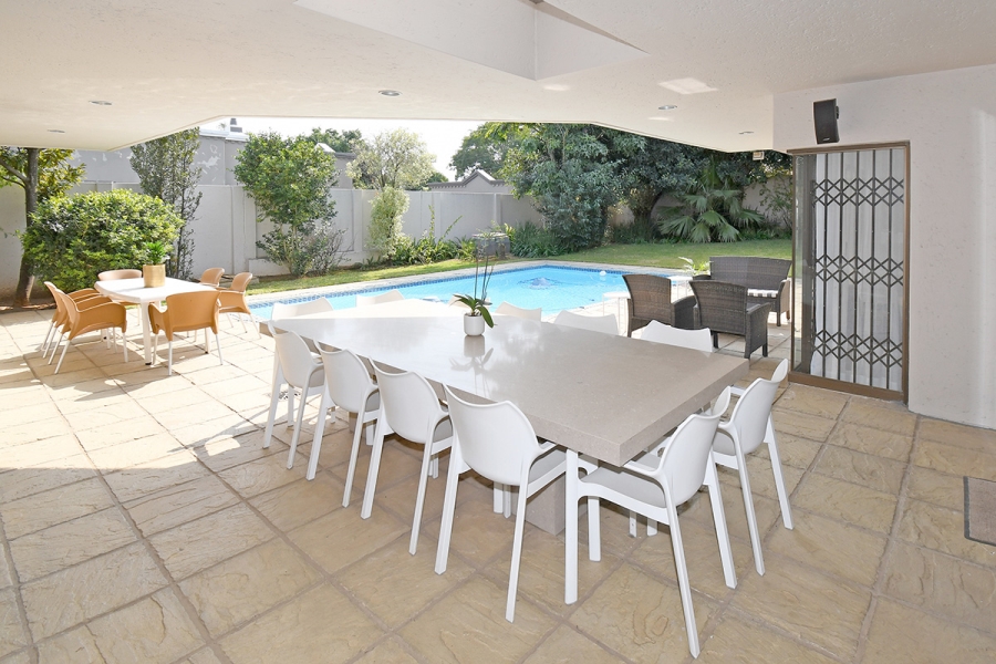 4 Bedroom Property for Sale in Benmore Gardens Gauteng