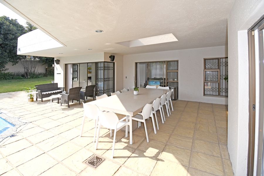 4 Bedroom Property for Sale in Benmore Gardens Gauteng