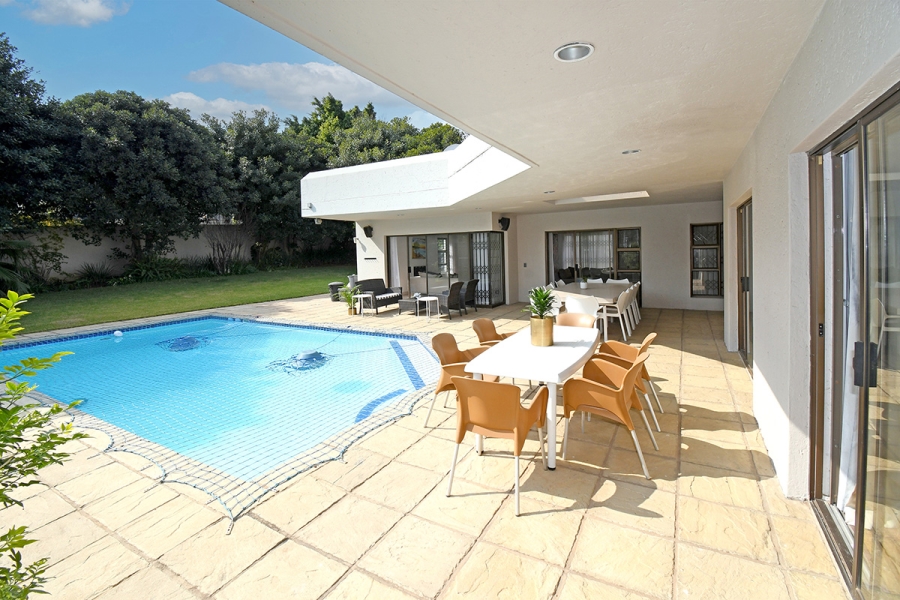 4 Bedroom Property for Sale in Benmore Gardens Gauteng