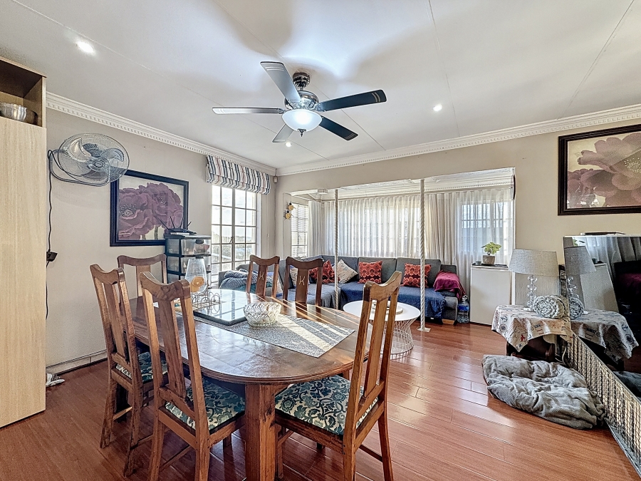 2 Bedroom Property for Sale in La Montagne Gauteng