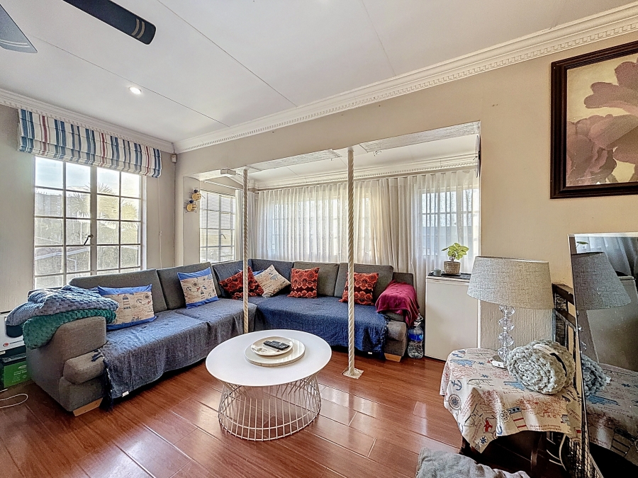 2 Bedroom Property for Sale in La Montagne Gauteng