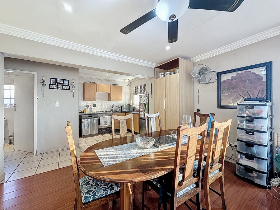 2 Bedroom Property for Sale in La Montagne Gauteng
