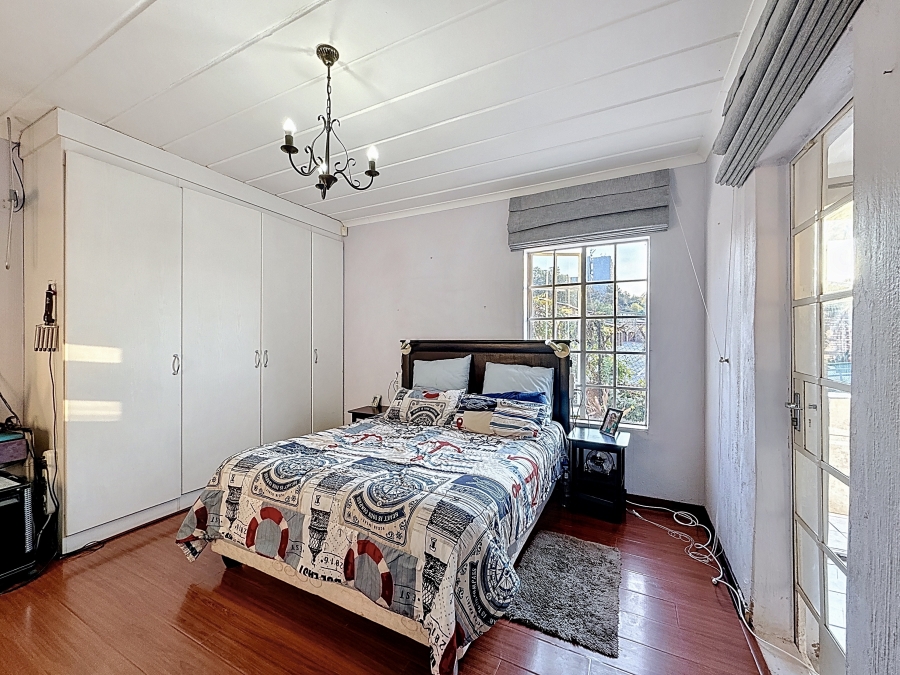 2 Bedroom Property for Sale in La Montagne Gauteng