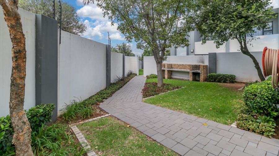 2 Bedroom Property for Sale in Halfway Gardens Gauteng