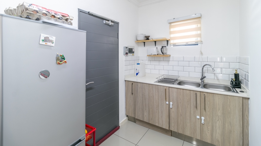 2 Bedroom Property for Sale in Halfway Gardens Gauteng