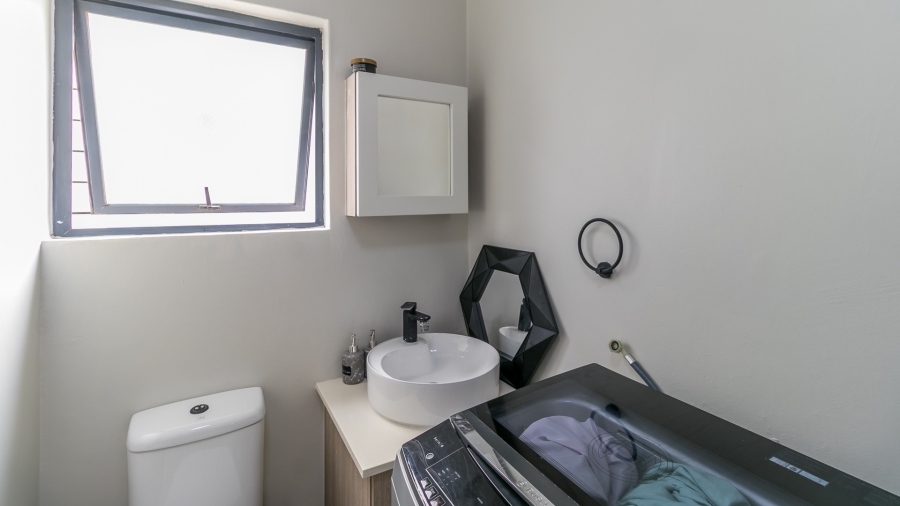2 Bedroom Property for Sale in Halfway Gardens Gauteng