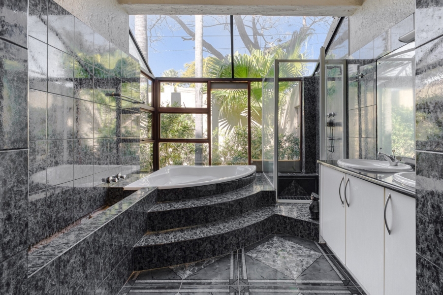 4 Bedroom Property for Sale in Douglasdale Gauteng