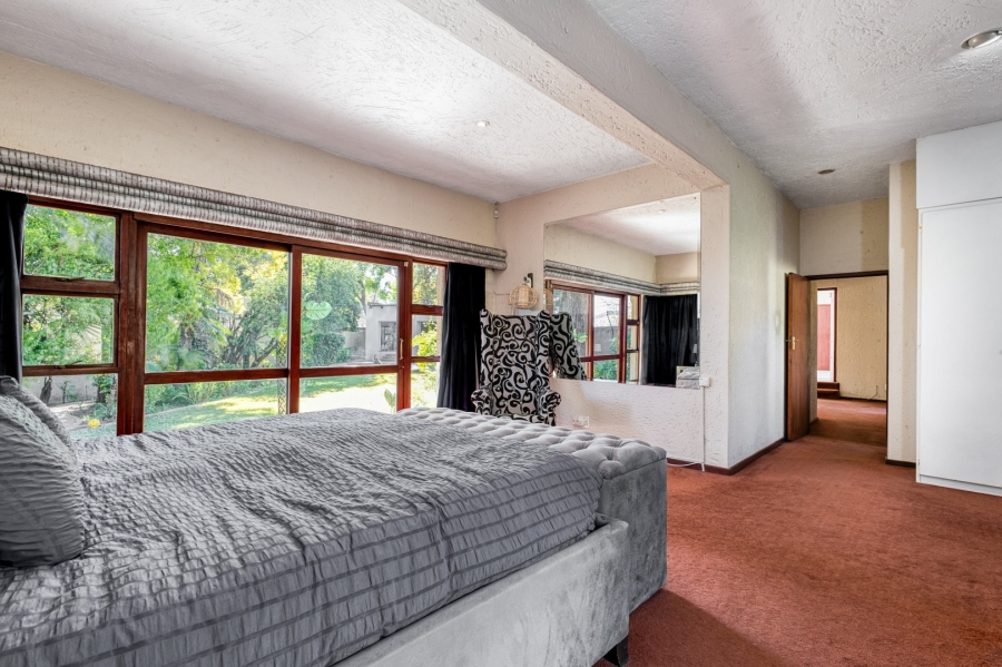 4 Bedroom Property for Sale in Douglasdale Gauteng
