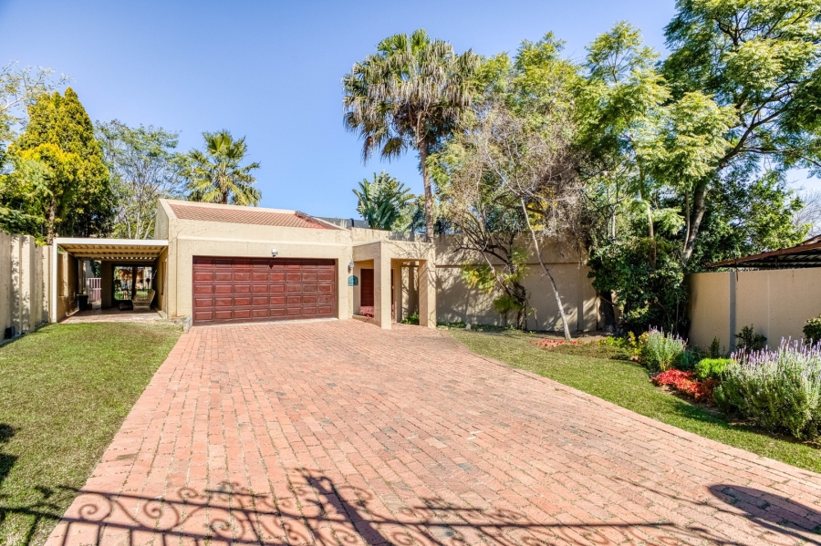4 Bedroom Property for Sale in Douglasdale Gauteng