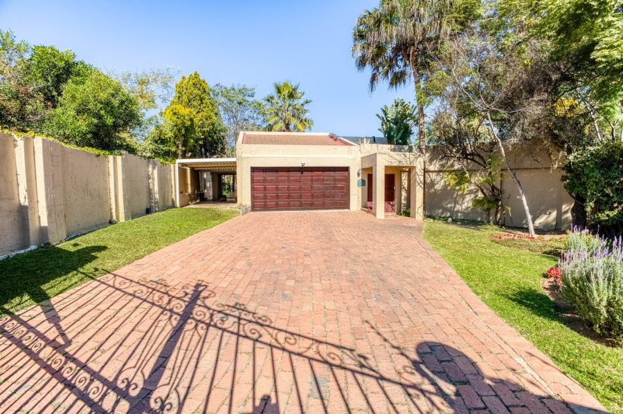 4 Bedroom Property for Sale in Douglasdale Gauteng