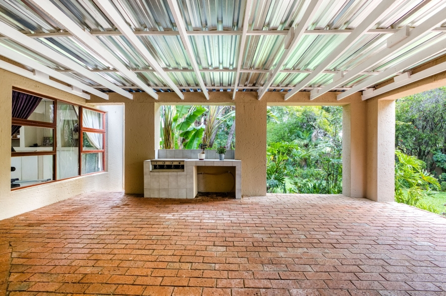 4 Bedroom Property for Sale in Douglasdale Gauteng