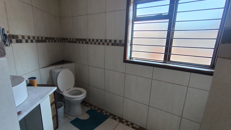 4 Bedroom Property for Sale in Heuweloord Gauteng