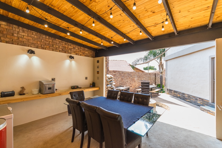 3 Bedroom Property for Sale in Thatchfield Estate Gauteng