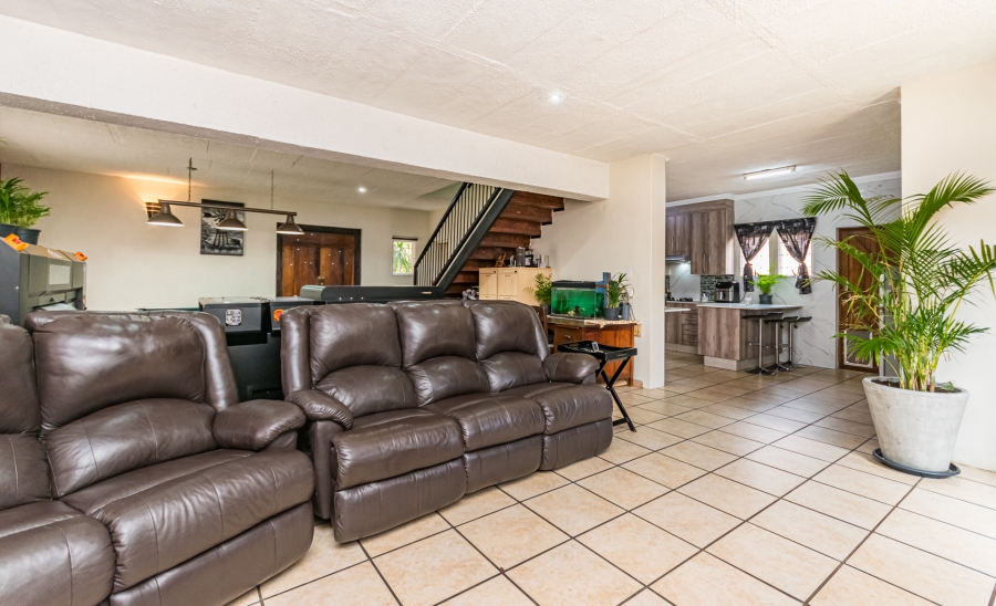 3 Bedroom Property for Sale in Thatchfield Estate Gauteng
