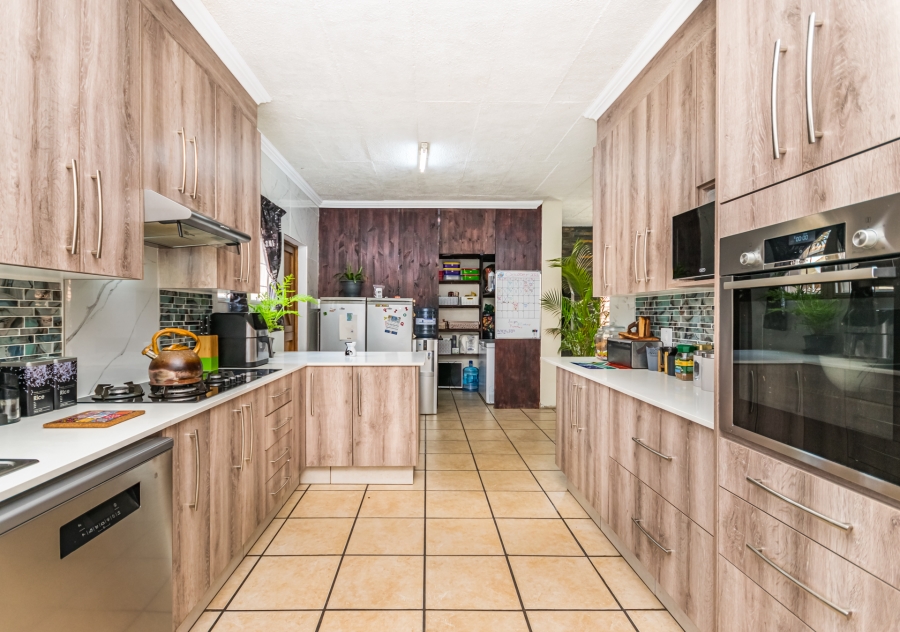 3 Bedroom Property for Sale in Thatchfield Estate Gauteng