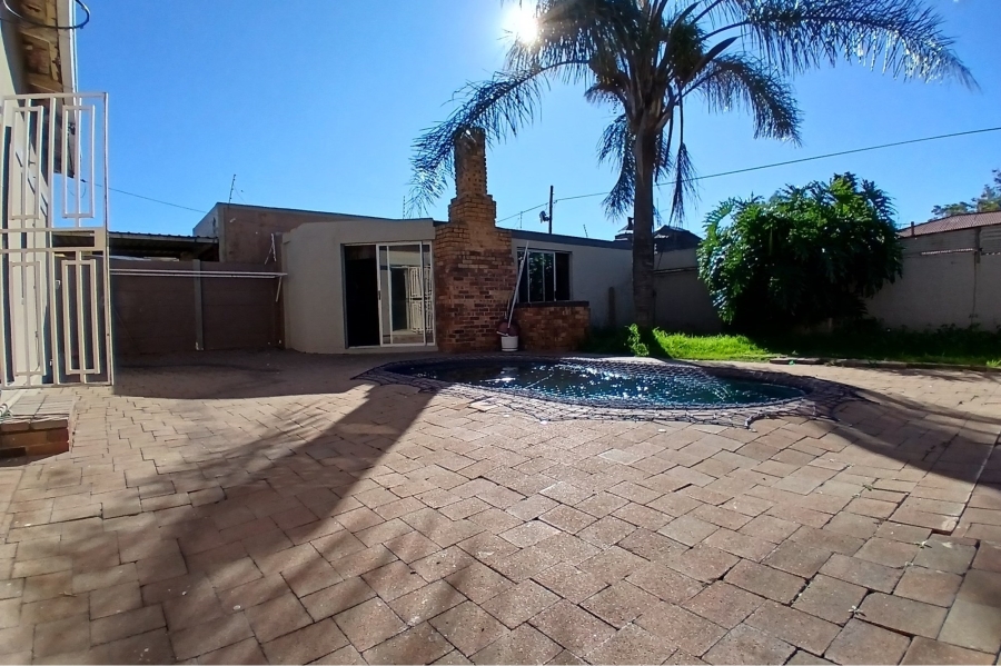 4 Bedroom Property for Sale in Northcliff Gauteng