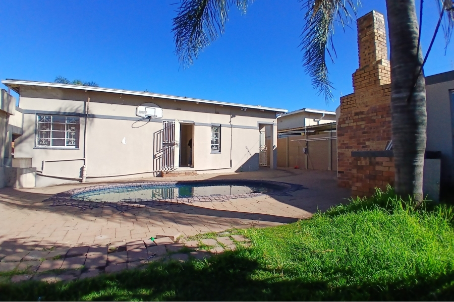 4 Bedroom Property for Sale in Northcliff Gauteng