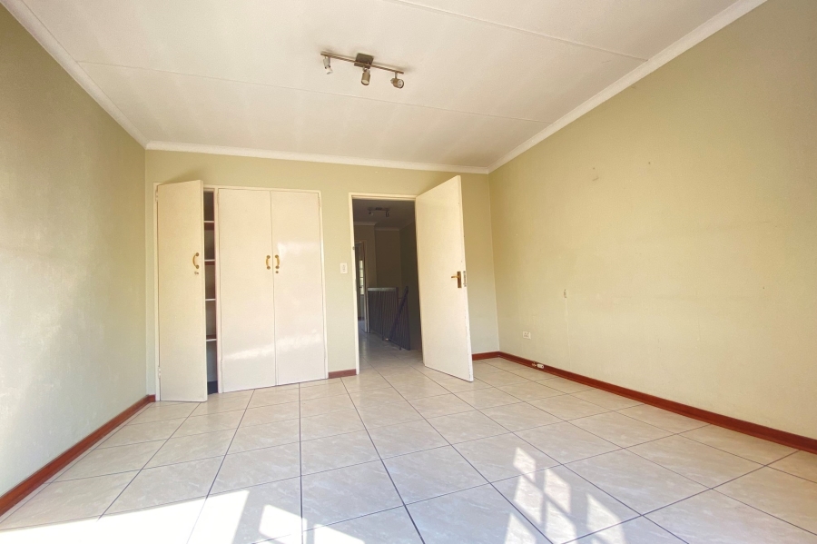 2 Bedroom Property for Sale in Morningside Hills Gauteng