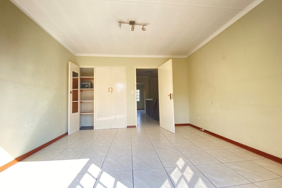 2 Bedroom Property for Sale in Morningside Hills Gauteng