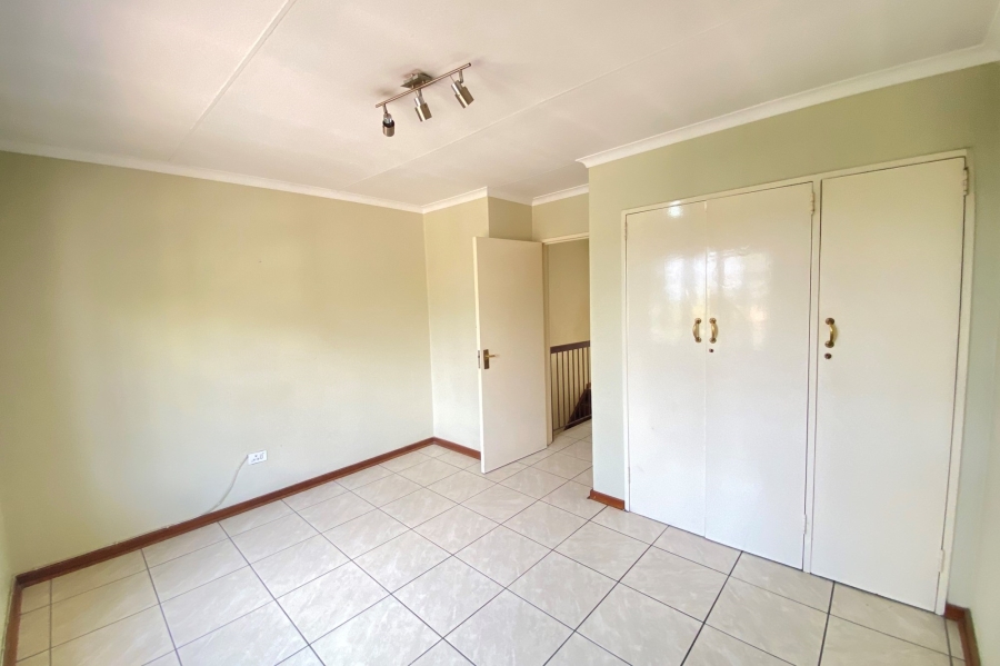 2 Bedroom Property for Sale in Morningside Hills Gauteng