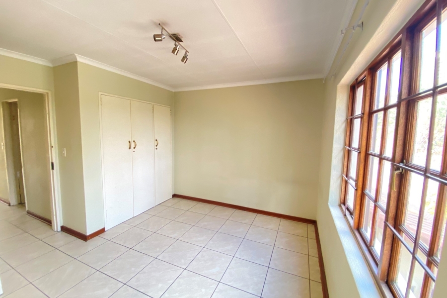2 Bedroom Property for Sale in Morningside Hills Gauteng