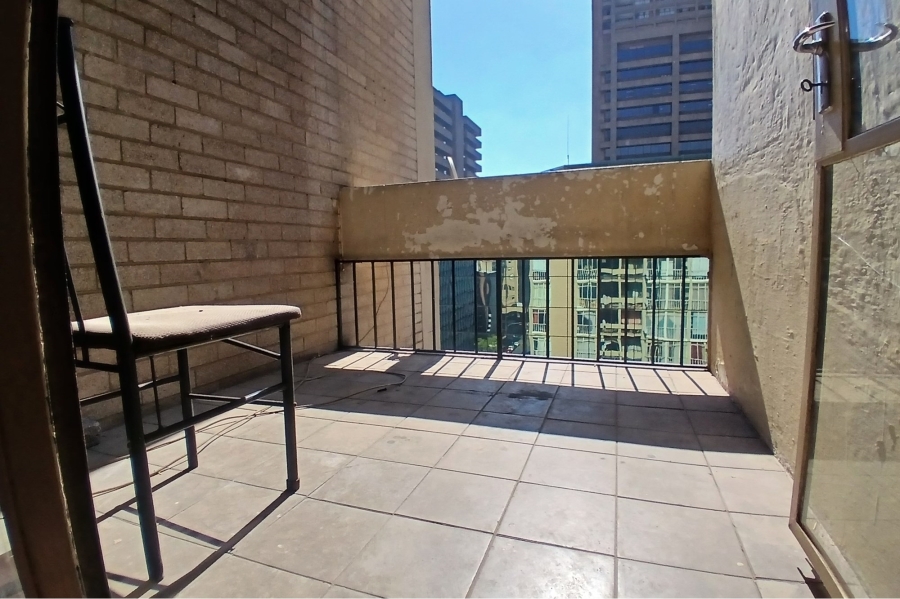 2 Bedroom Property for Sale in Braamfontein Gauteng