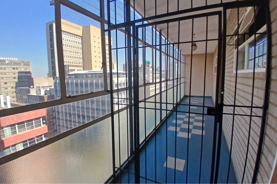 2 Bedroom Property for Sale in Braamfontein Gauteng