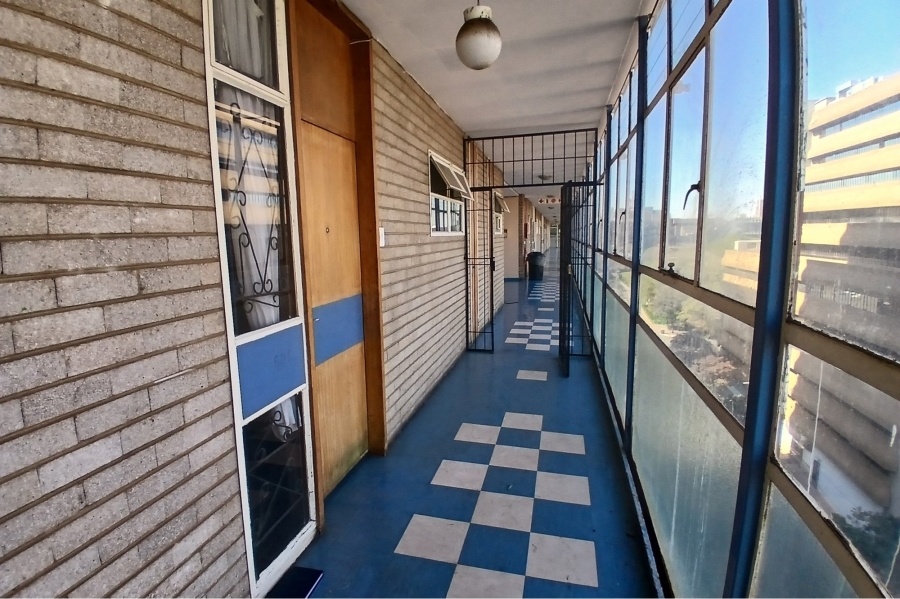 2 Bedroom Property for Sale in Braamfontein Gauteng
